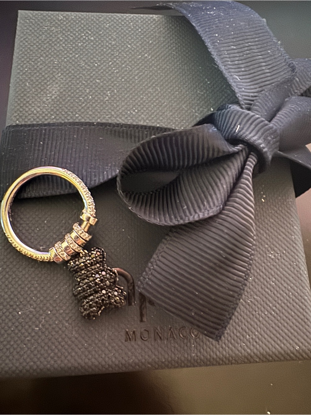 APM Monaco Black Crystal Teddy Bear Ring 
New
Yummy Bear